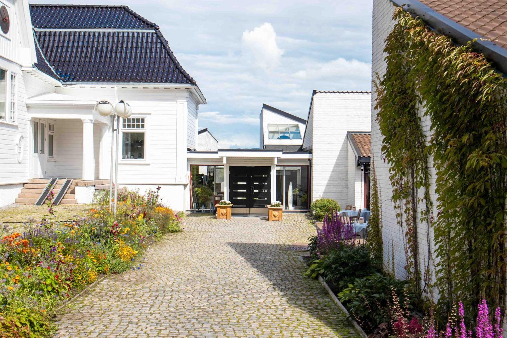 Thorbjornrud Hotell Jevnaker Exteriér fotografie